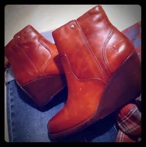 Frye Emma wedge ankle boot bootie short brown 6M